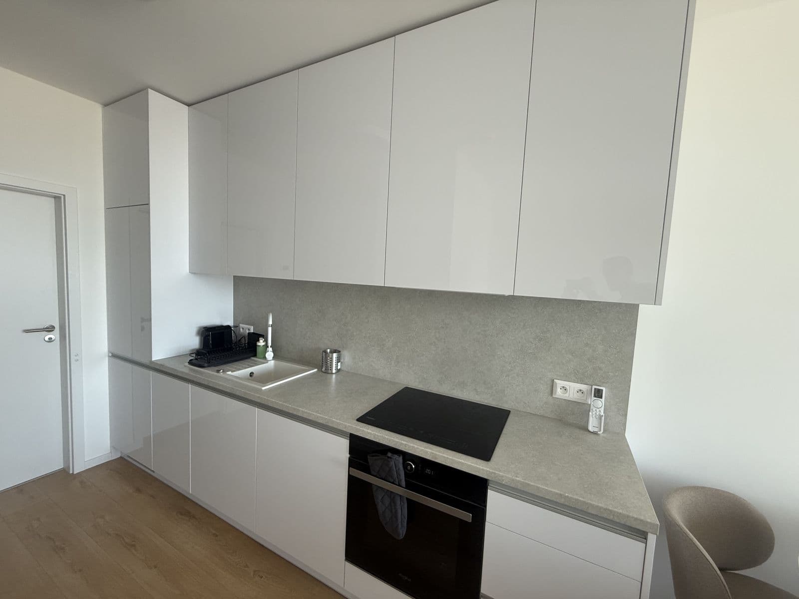 Pronájem bytu  30 m², Rožňavská, Nové Mesto, Bratislavský kraj
