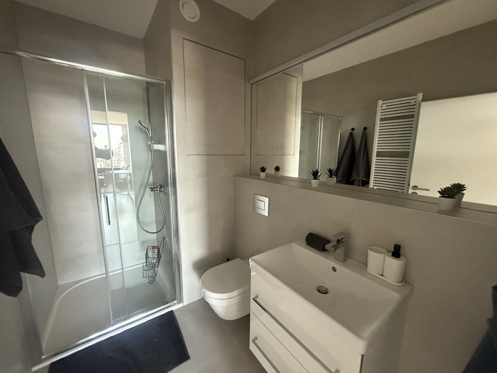 Pronájem bytu  30 m², Rožňavská, Nové Mesto, Bratislavský kraj