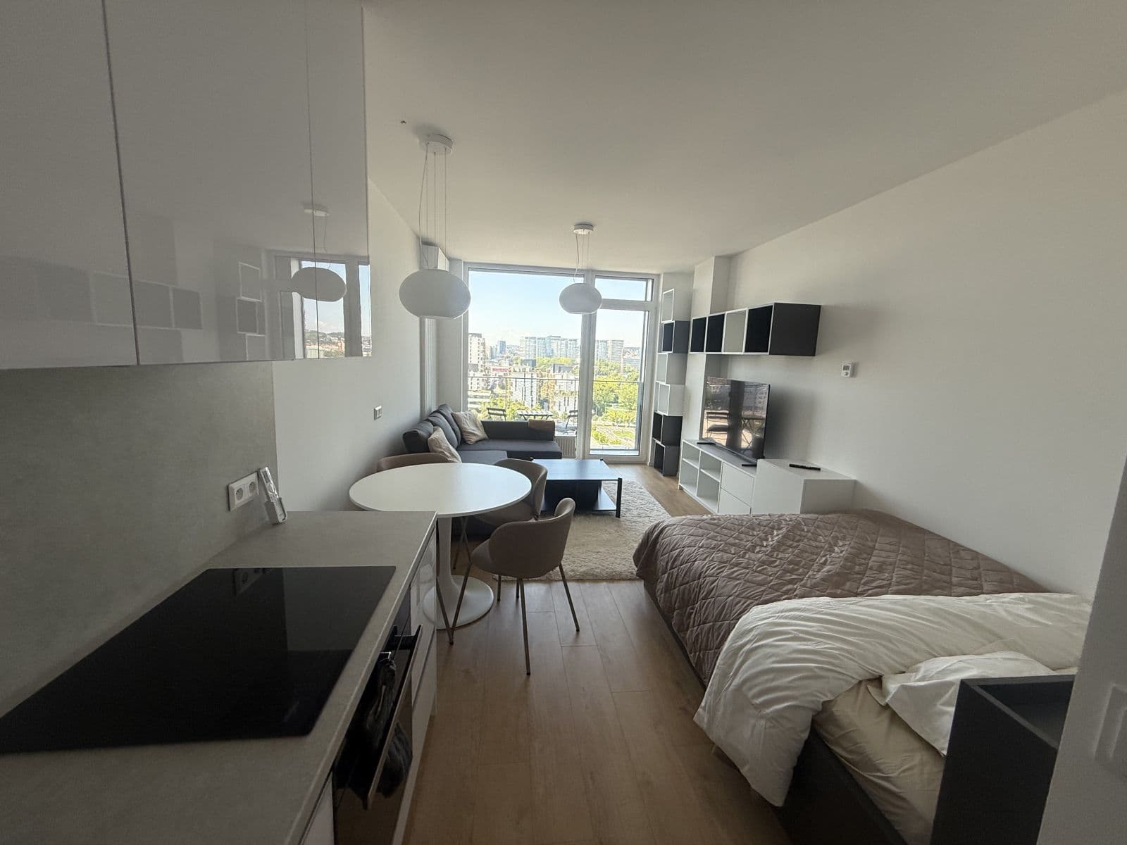 Pronájem bytu  30 m², Rožňavská, Nové Mesto, Bratislavský kraj