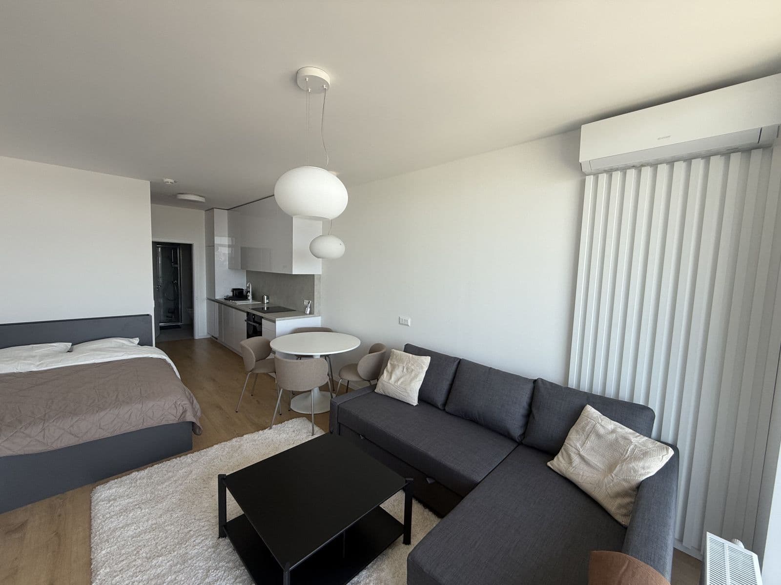 Pronájem bytu  30 m², Rožňavská, Nové Mesto, Bratislavský kraj