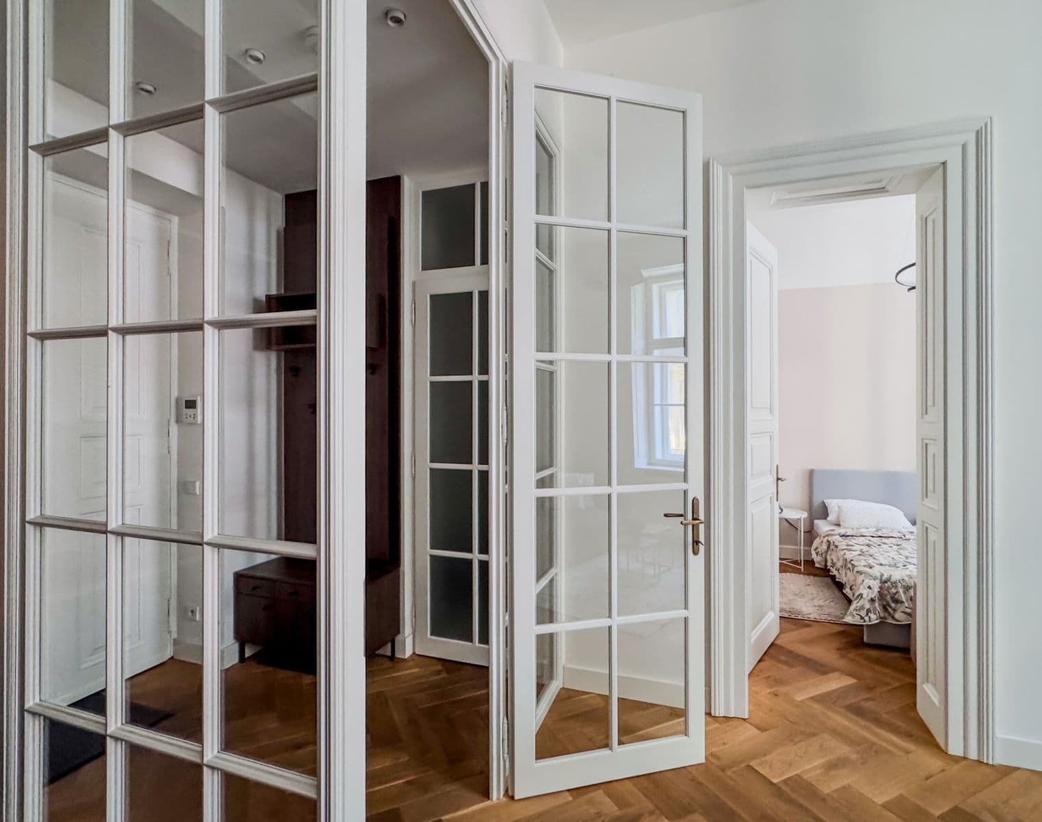 Pronájem bytu  40 m², Dlážděná, Praha, Praha