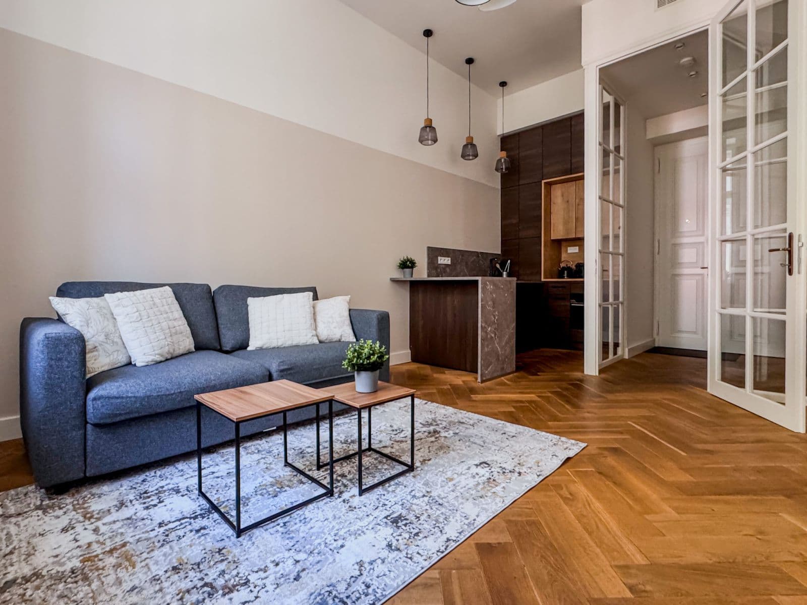 Pronájem bytu  40 m², Dlážděná, Praha, Praha