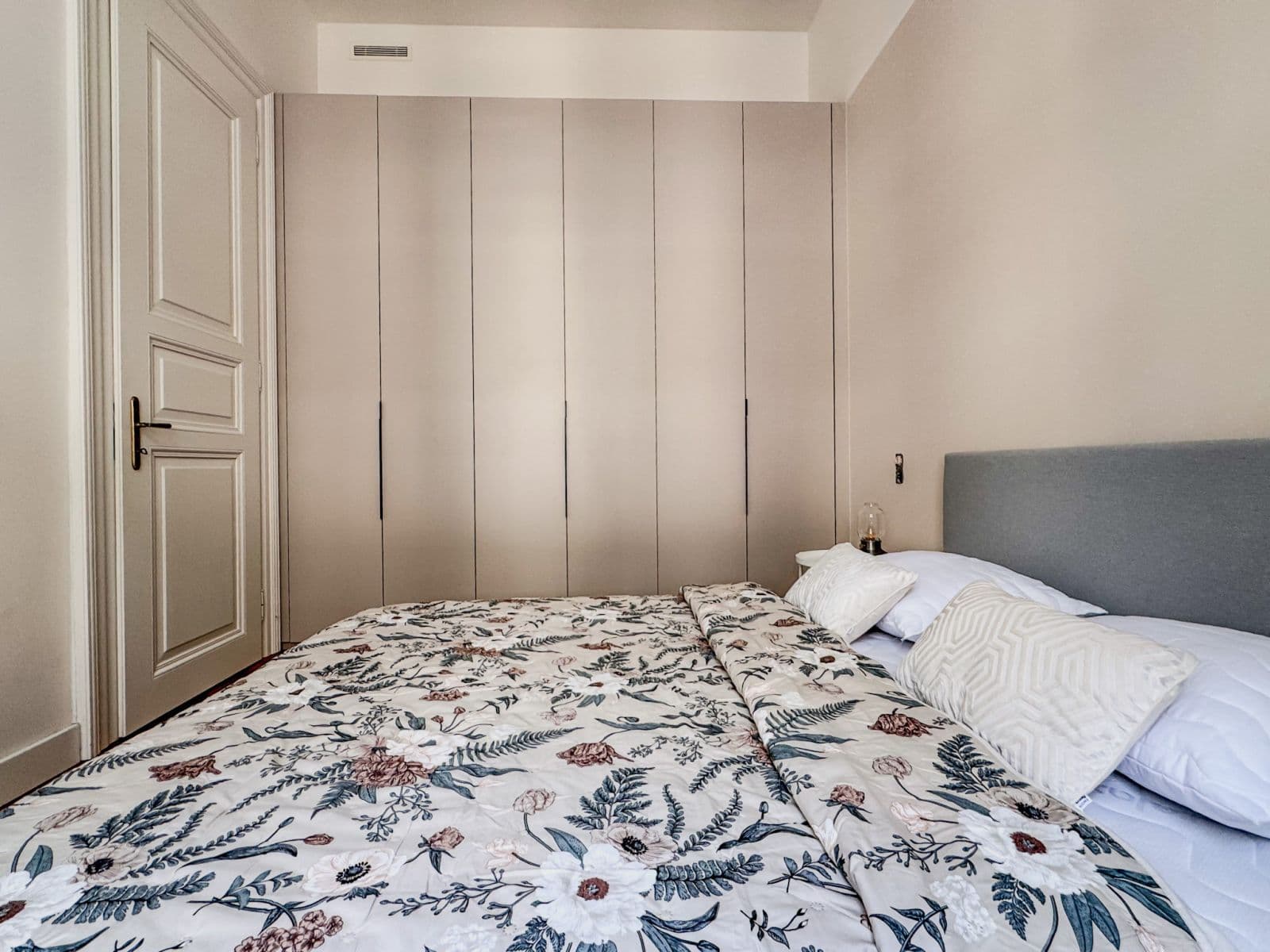 Pronájem bytu  40 m², Dlážděná, Praha, Praha