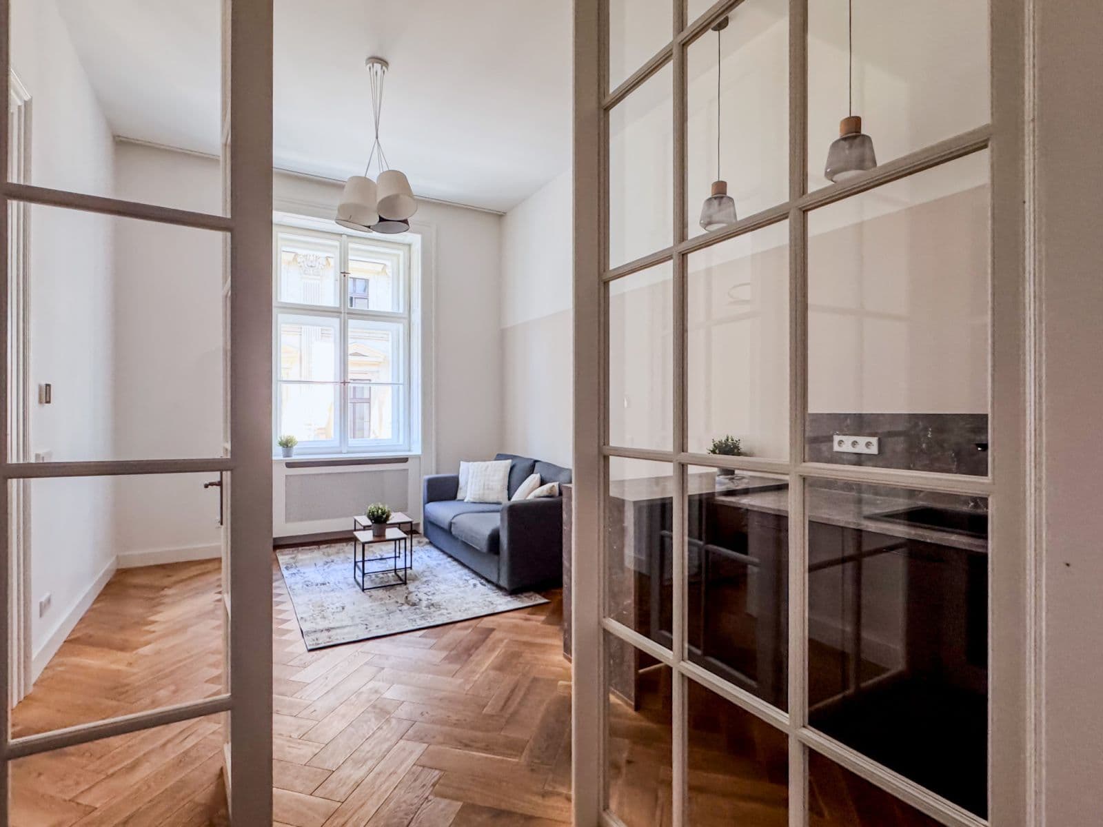 Pronájem bytu  40 m², Dlážděná, Praha, Praha