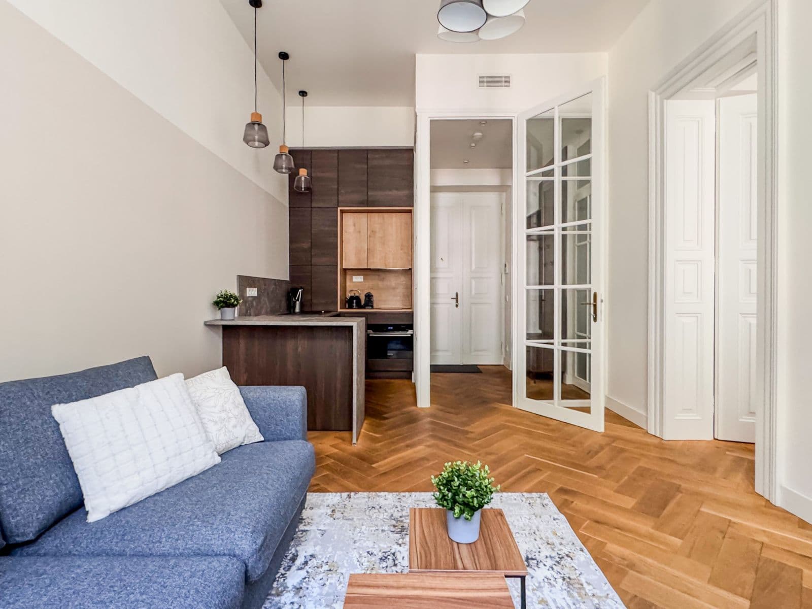 Pronájem bytu  40 m², Dlážděná, Praha, Praha