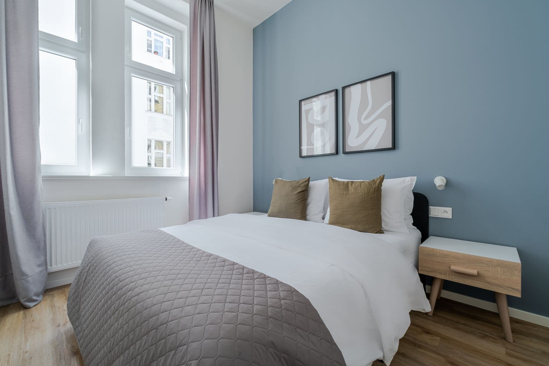 Pronájem bytu  43 m², Veletržní, Praha, Praha