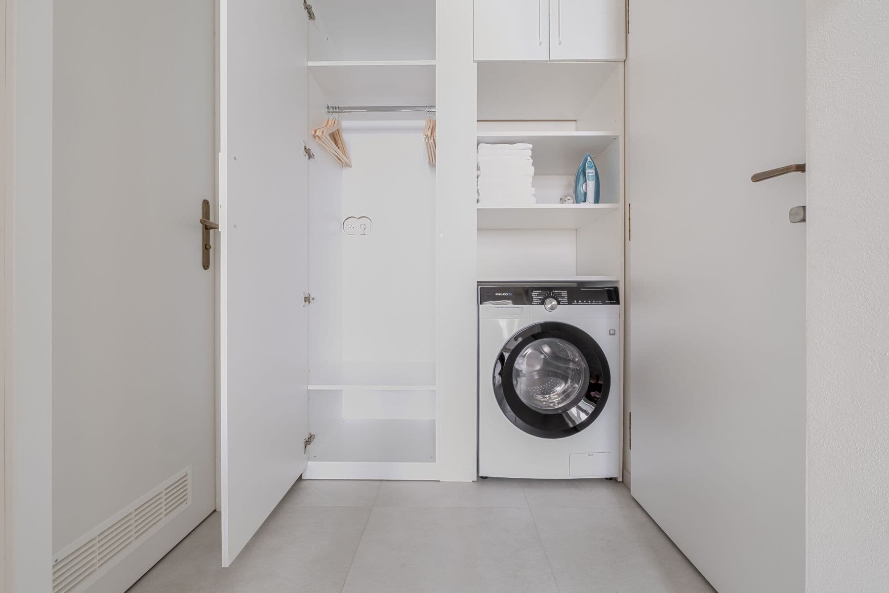 Pronájem bytu  43 m², Veletržní, Praha, Praha