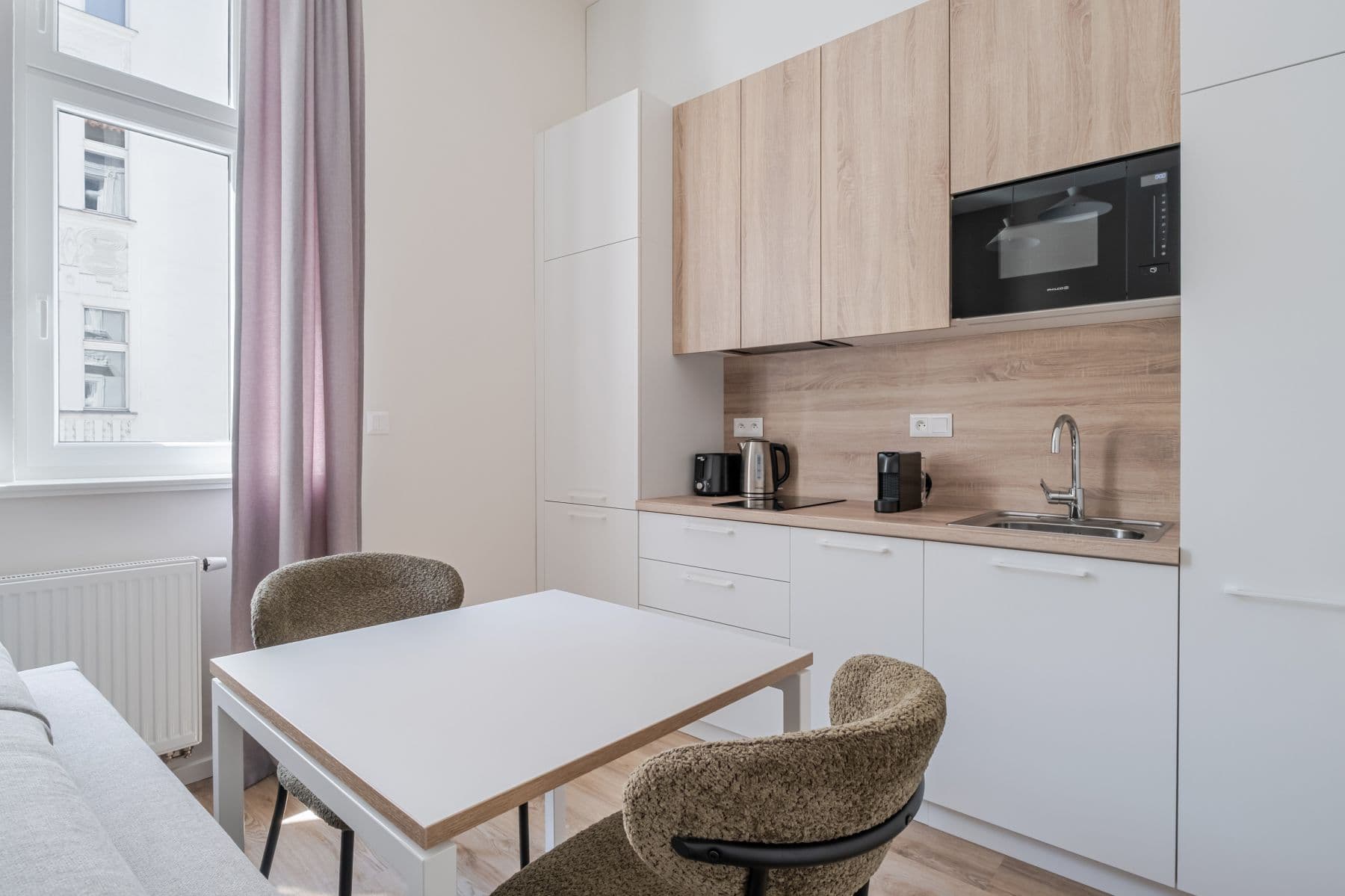 Pronájem bytu  43 m², Veletržní, Praha, Praha
