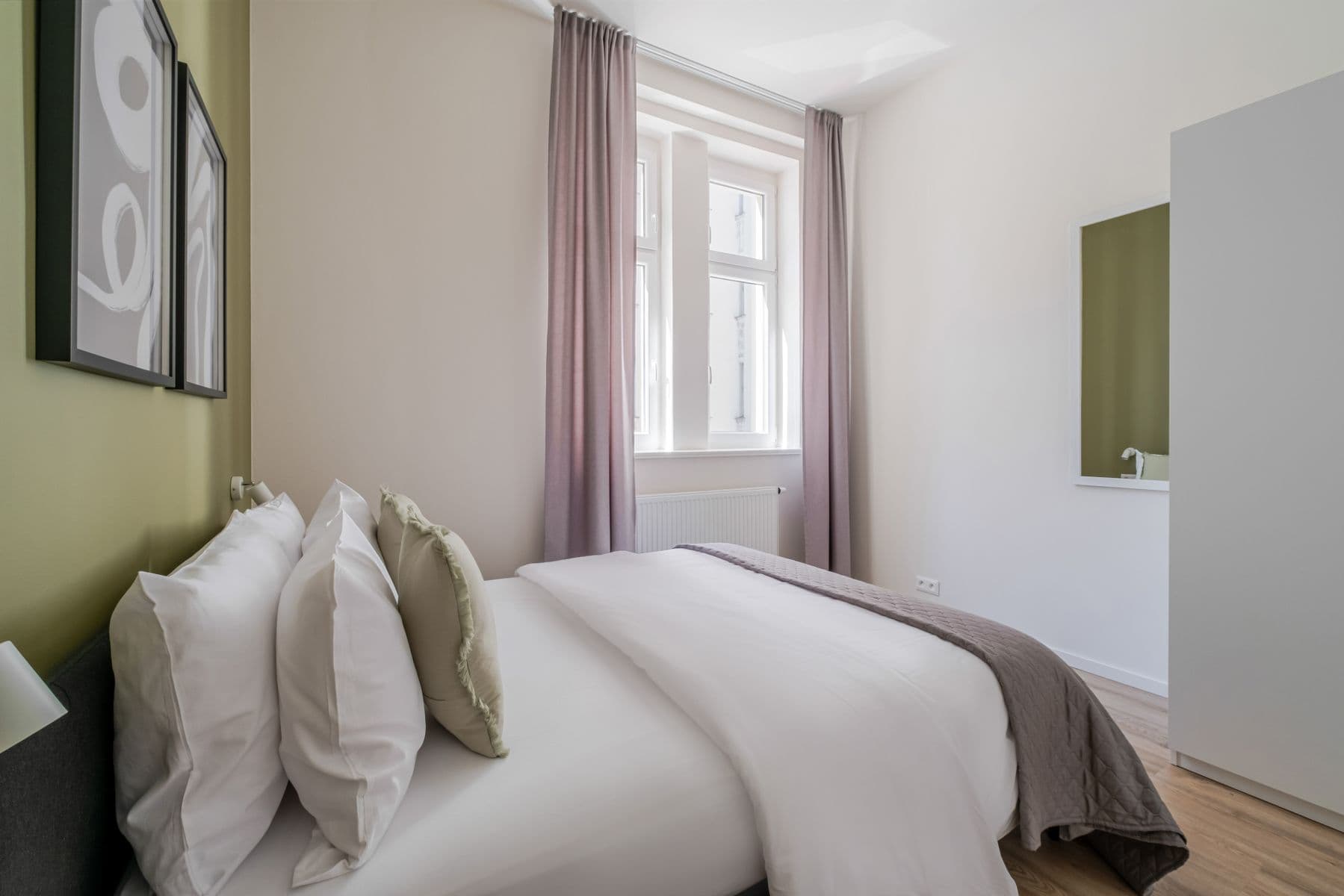 Pronájem bytu  45 m², Veletržní, Praha, Praha