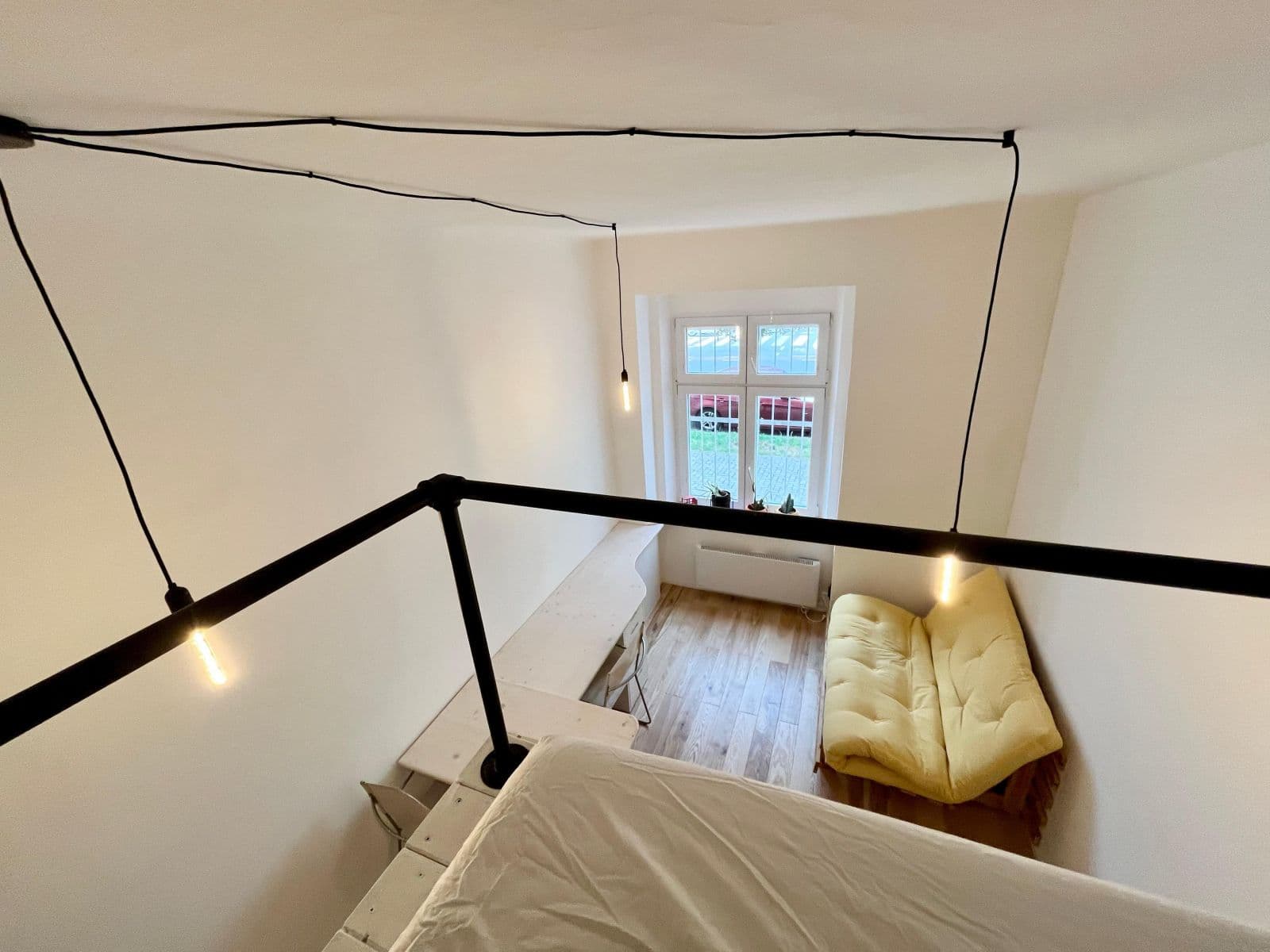 Pronájem bytu  20 m², U Uranie, Praha, Praha