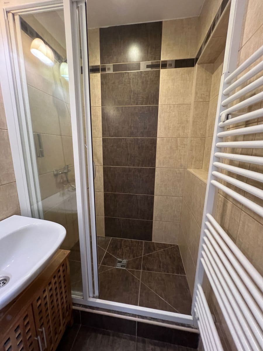 Pronájem bytu  65 m², Ostrovní, Praha, Praha