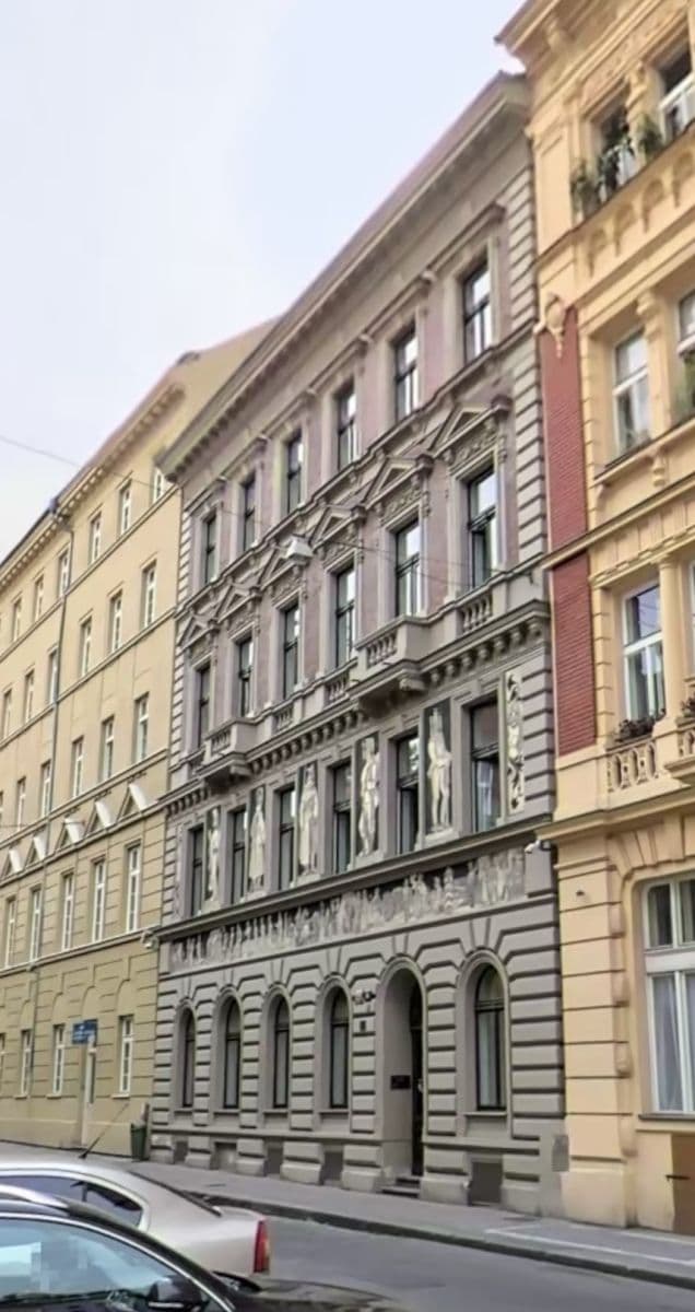 Pronájem bytu  65 m², Ostrovní, Praha, Praha