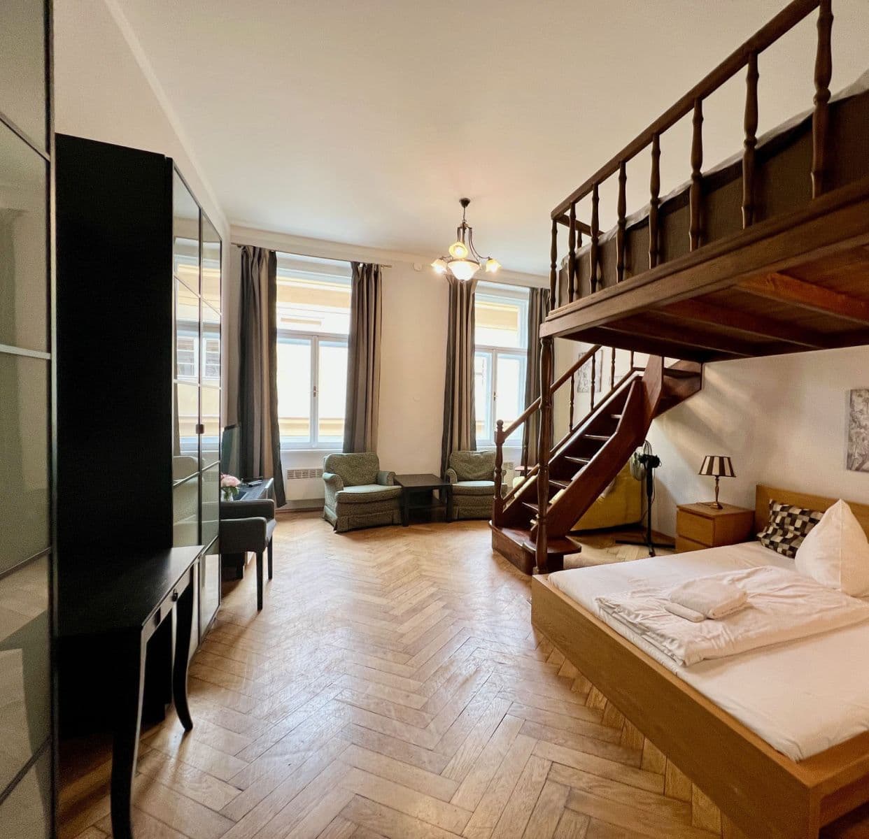 Pronájem bytu  65 m², Ostrovní, Praha, Praha