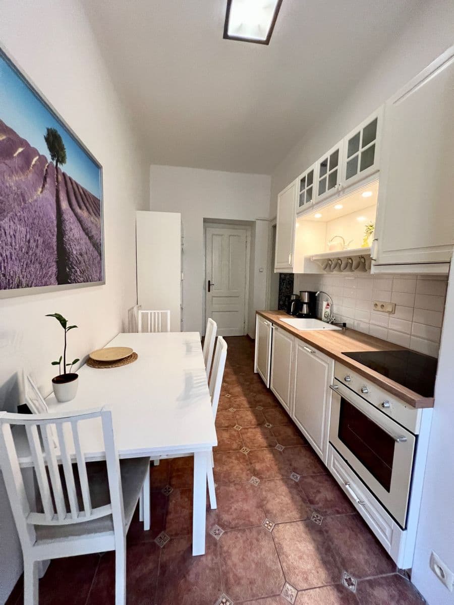 Pronájem bytu  65 m², Ostrovní, Praha, Praha