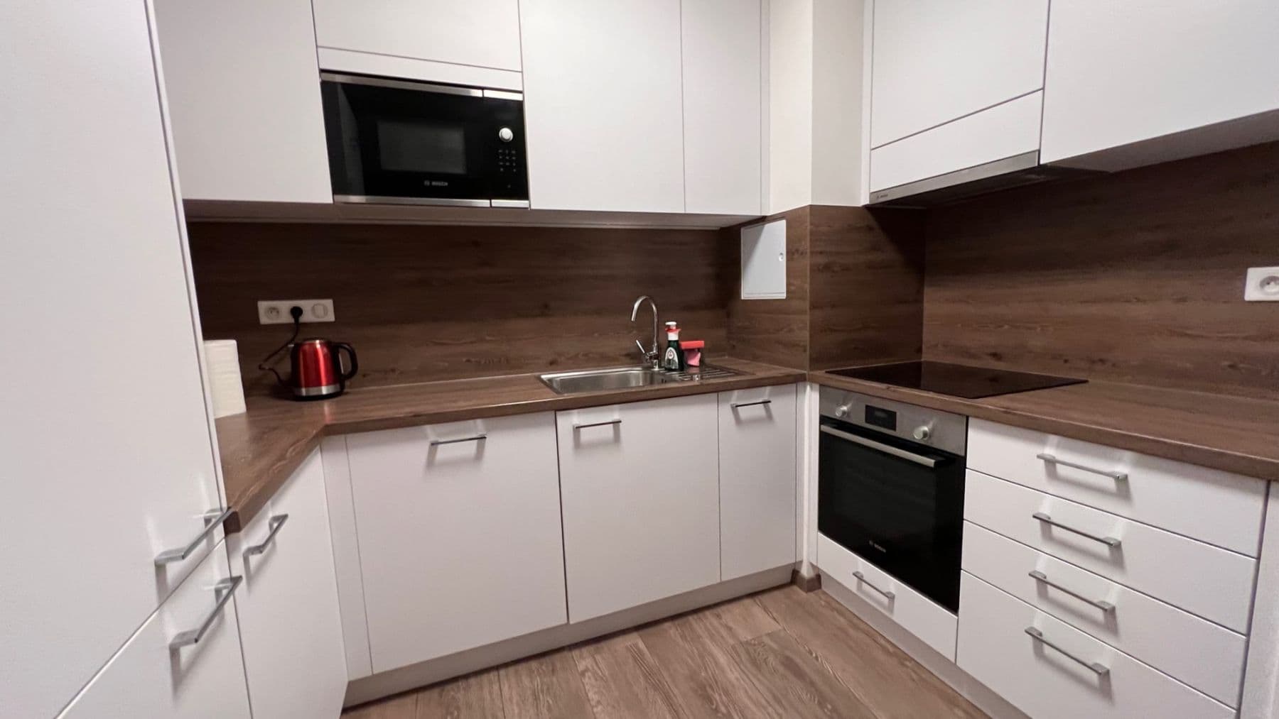 Pronájem bytu  60 m², Blumentálska, Bratislava - mestská časť Staré Mesto, Bratislavský kraj