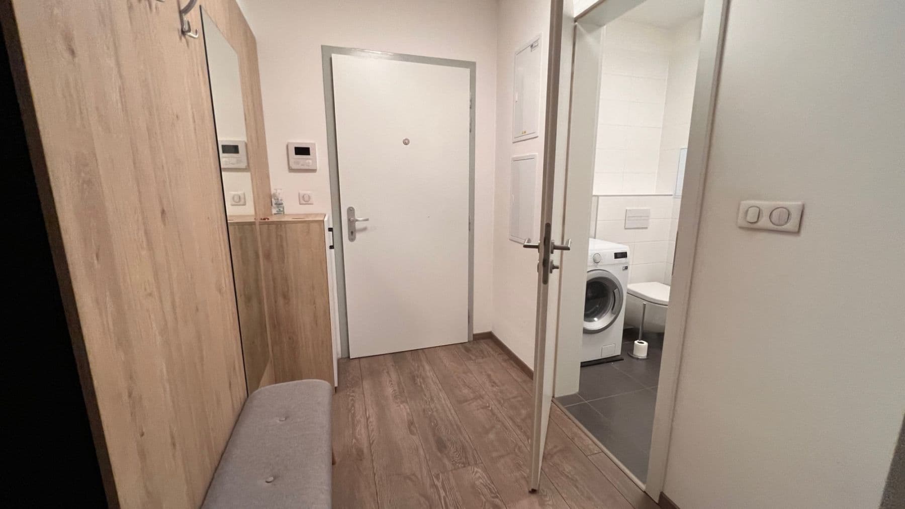 Pronájem bytu  60 m², Blumentálska, Bratislava - mestská časť Staré Mesto, Bratislavský kraj
