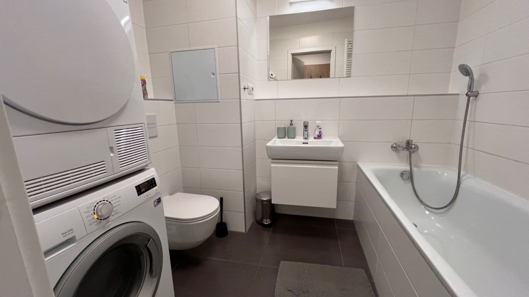 Pronájem bytu  60 m², Blumentálska, Bratislava - mestská časť Staré Mesto, Bratislavský kraj