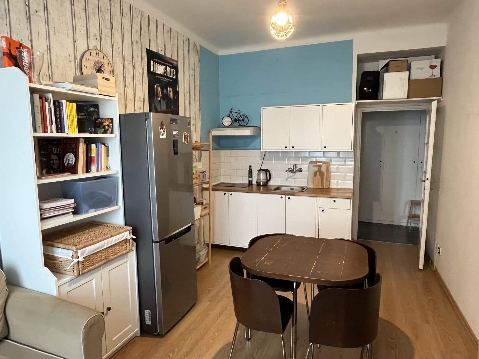 Pronájem bytu  41 m², Kouřimská, Praha, Praha