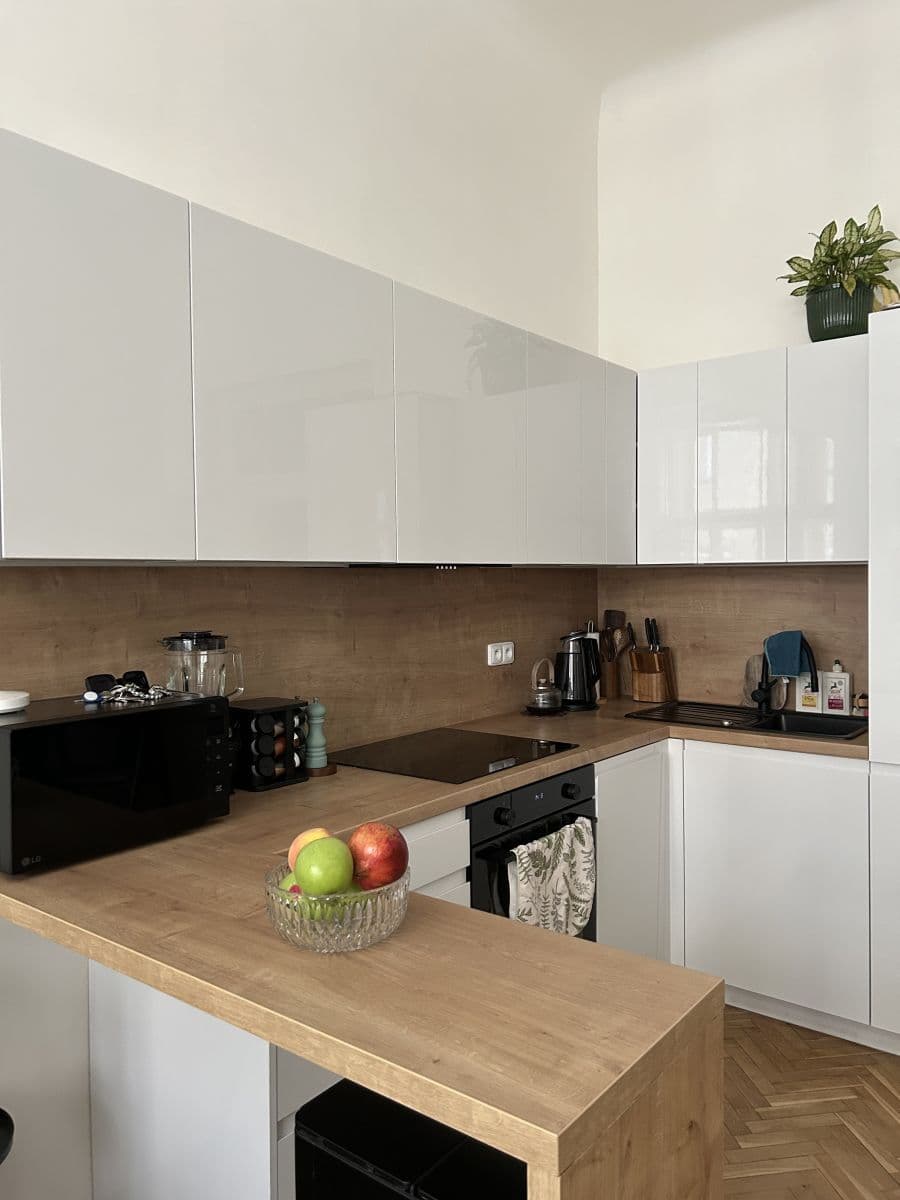 Pronájem bytu  60 m², Jungmannova, Praha, Praha