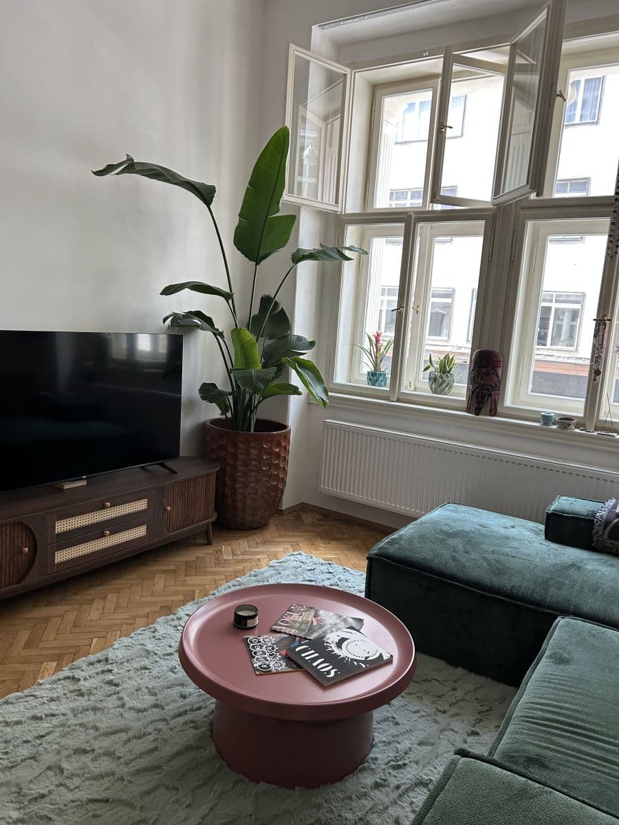 Pronájem bytu  60 m², Jungmannova, Praha, Praha
