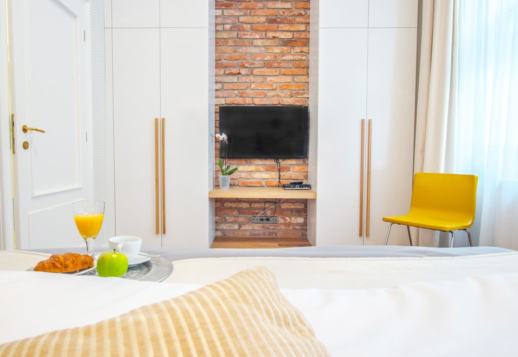 Pronájem bytu  46 m², Dlouhá, Praha, Praha