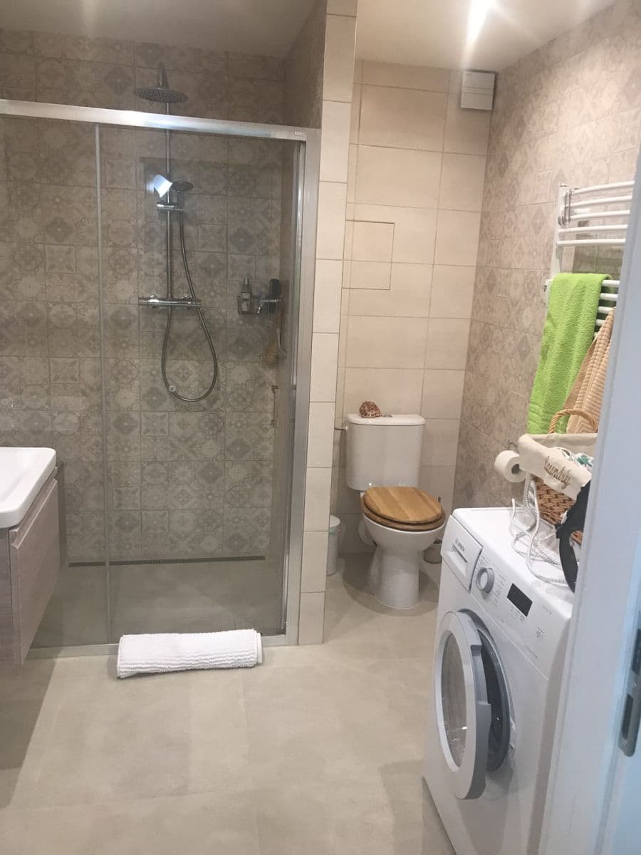 Pronájem bytu  47 m², Jerevanská, Praha, Praha