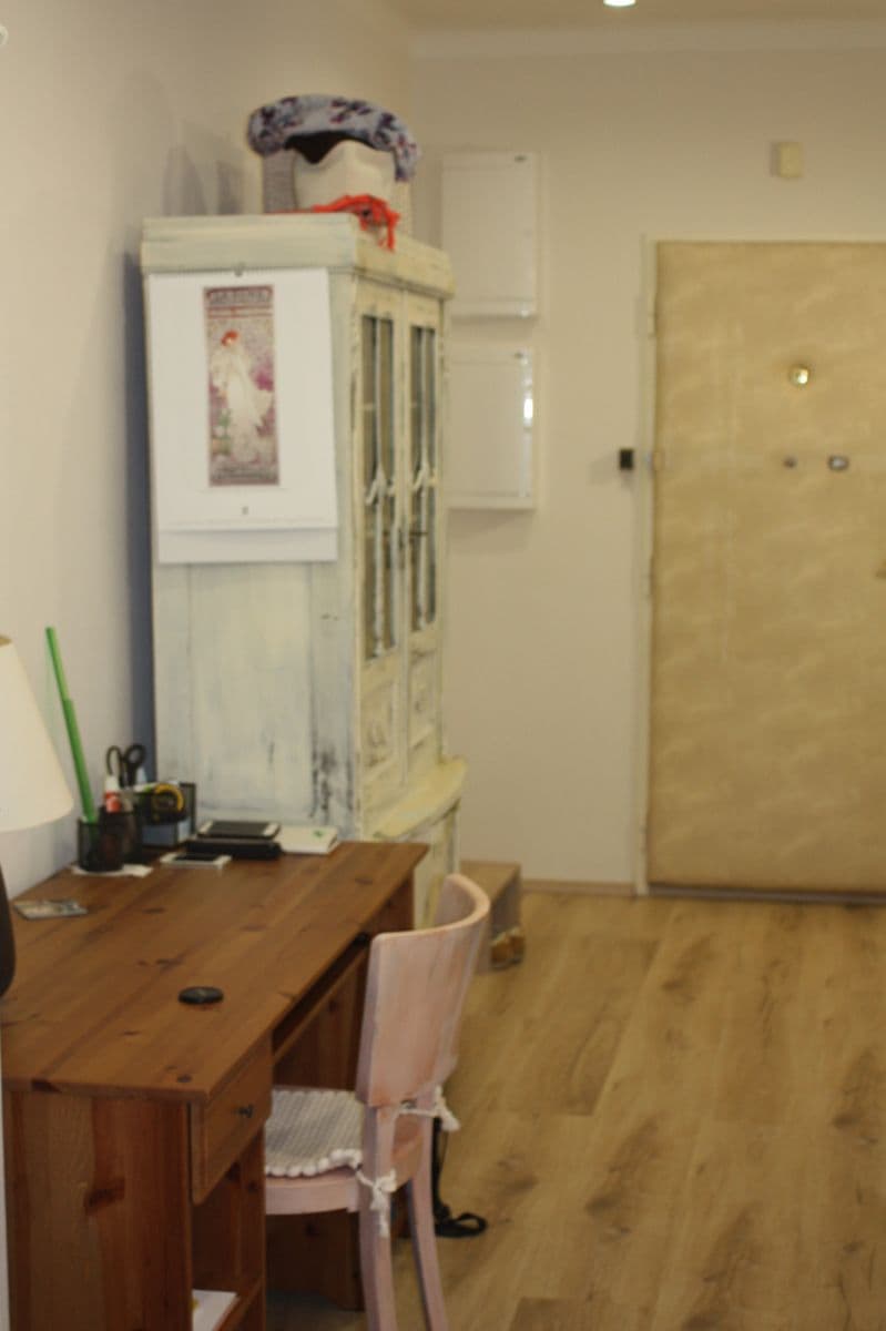 Pronájem bytu  47 m², Jerevanská, Praha, Praha
