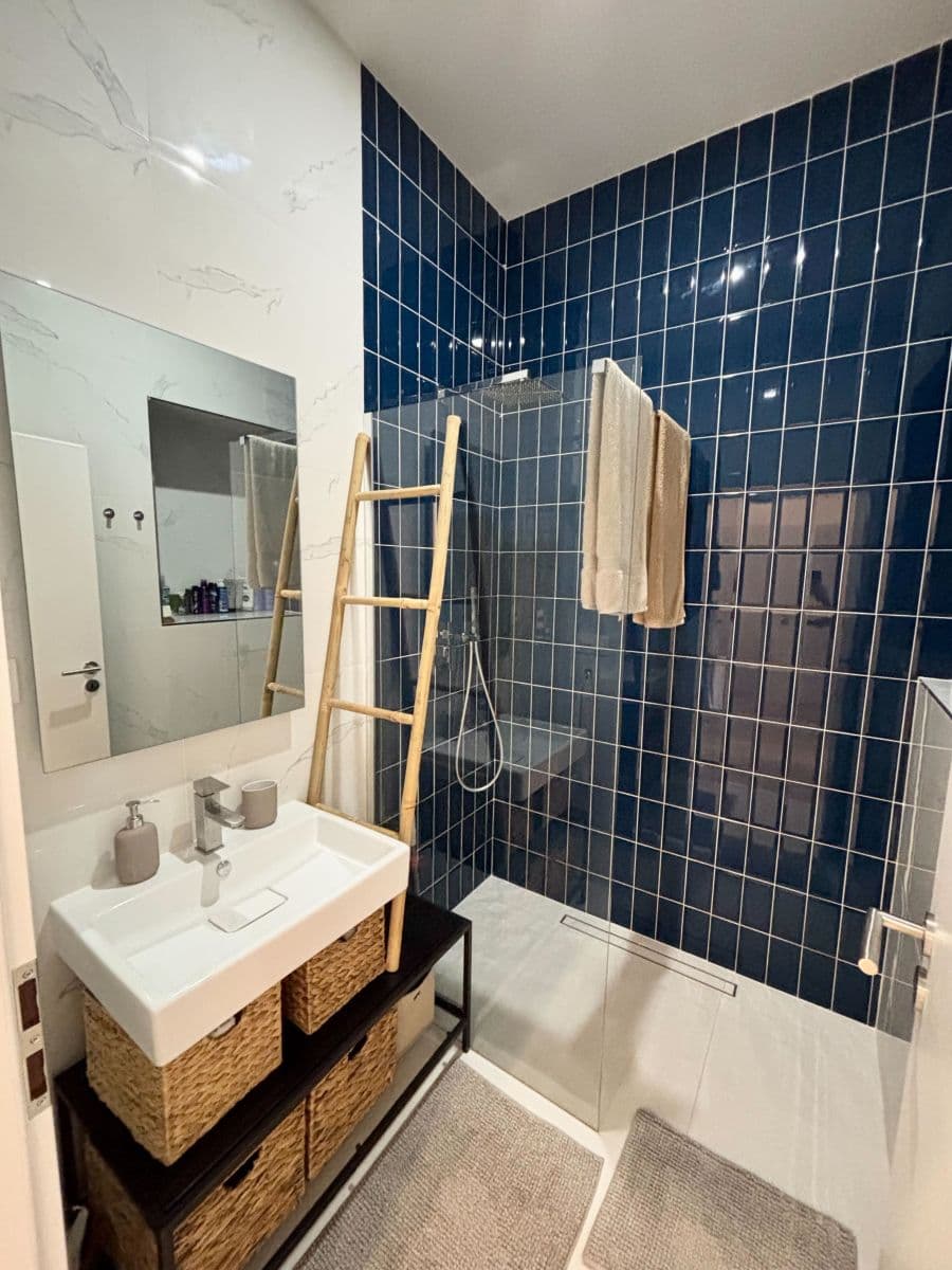 Pronájem bytu  45 m², Zenklova, Praha, Praha