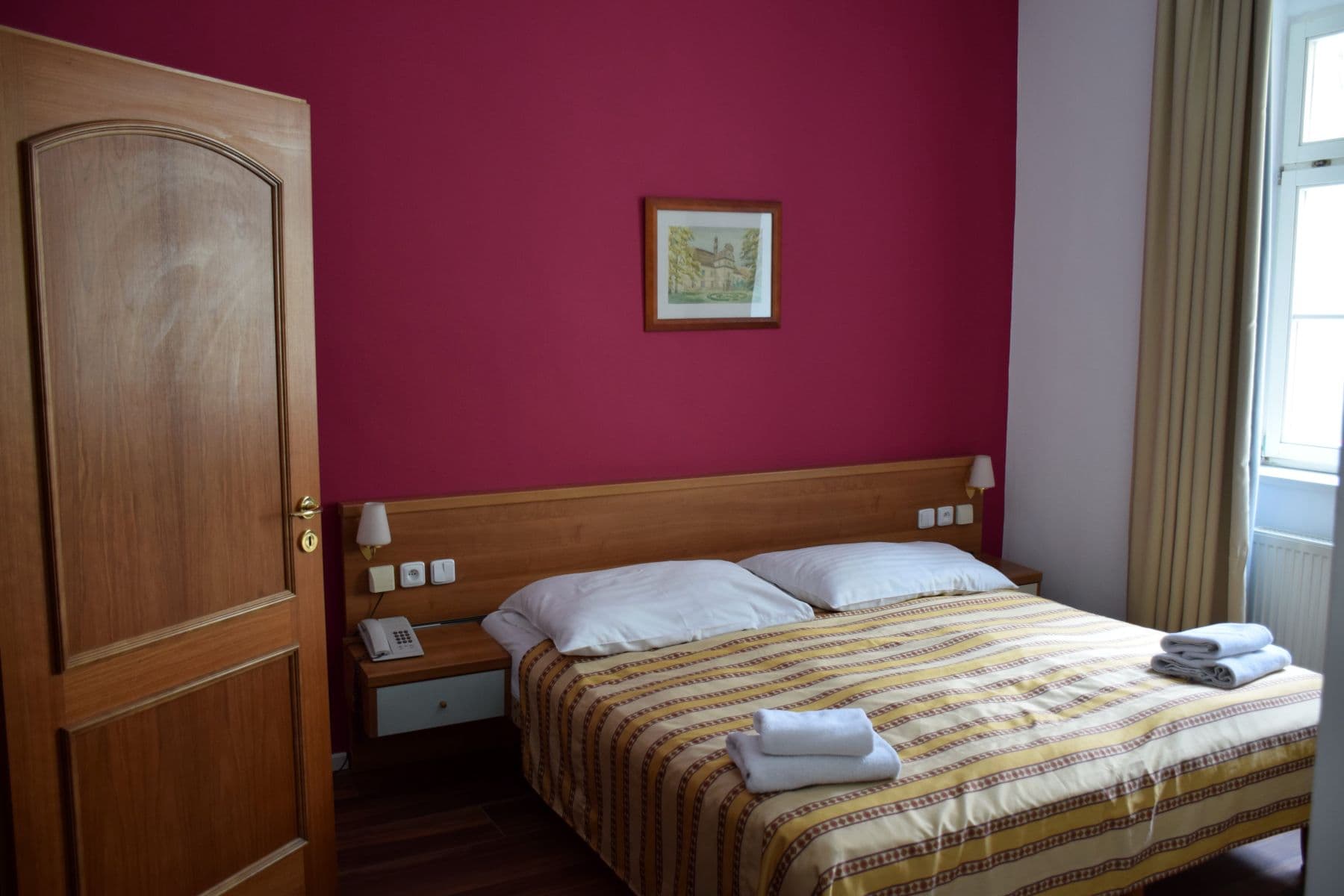 Pronájem bytu  25 m², Sokolská, Praha, Praha