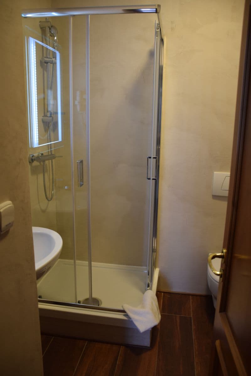 Pronájem bytu  25 m², Sokolská, Praha, Praha