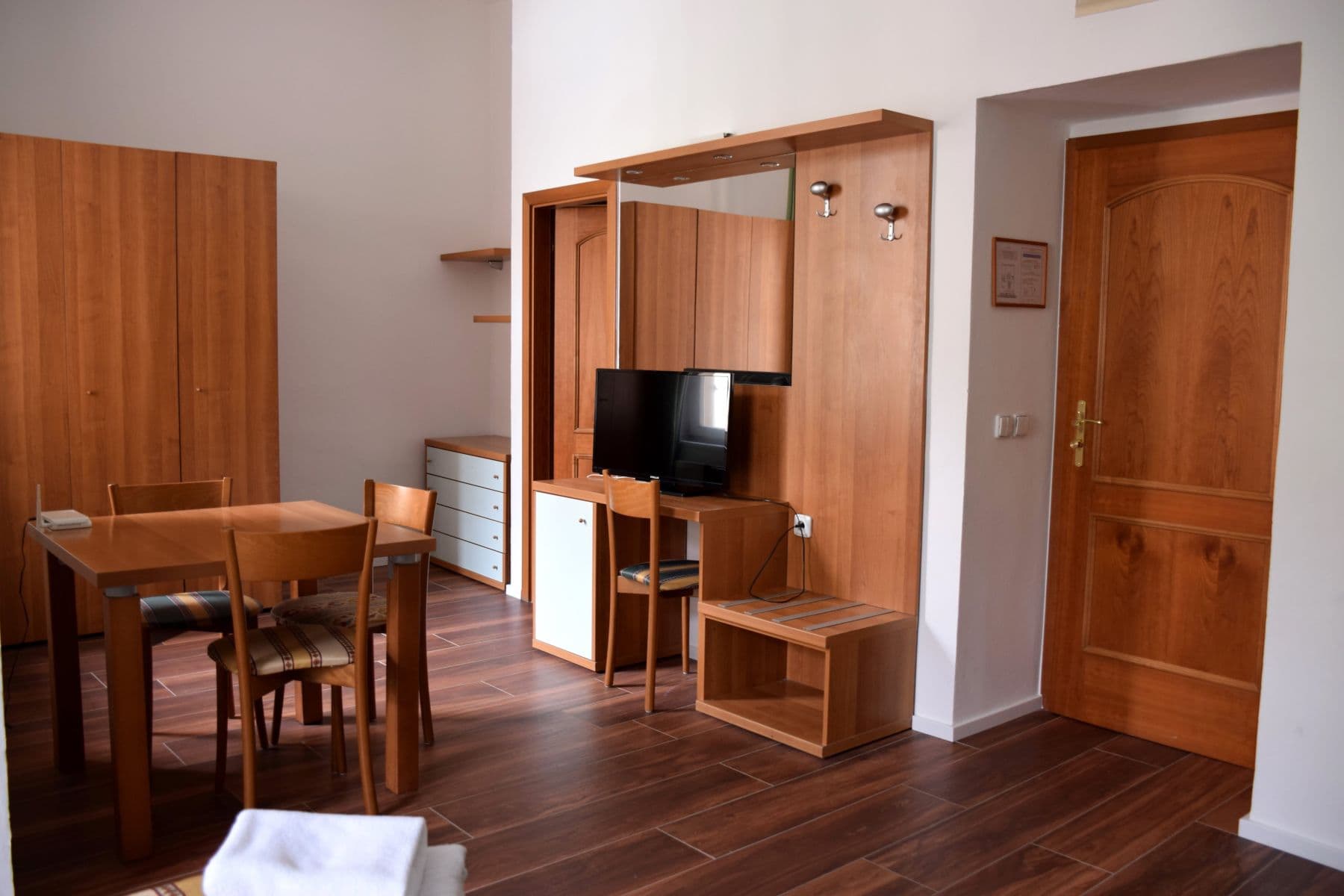 Pronájem bytu  25 m², Sokolská, Praha, Praha