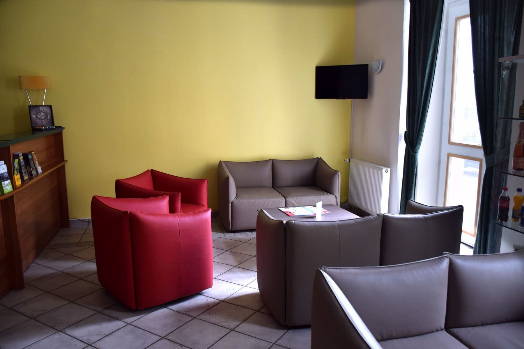Pronájem bytu  25 m², Sokolská, Praha, Praha