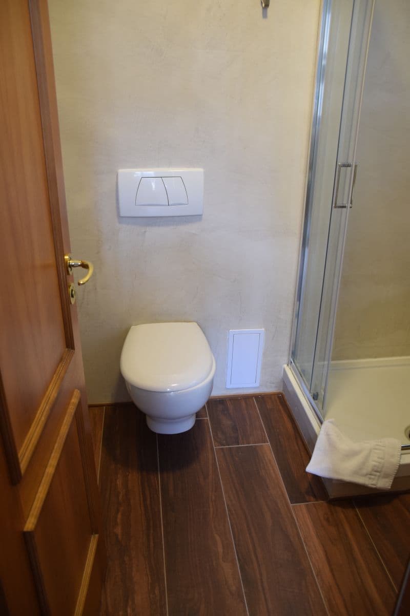 Pronájem bytu  25 m², Sokolská, Praha, Praha