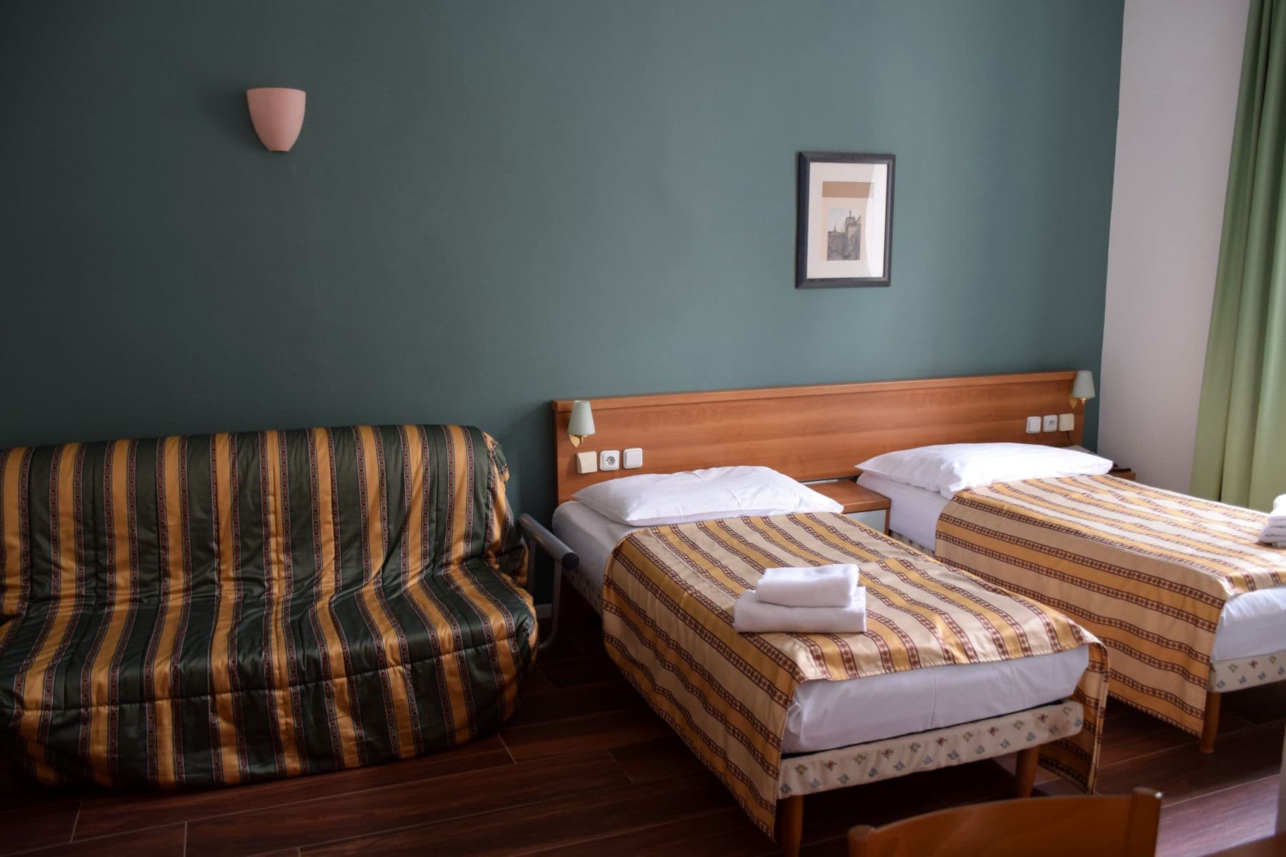 Pronájem bytu  25 m², Sokolská, Praha, Praha