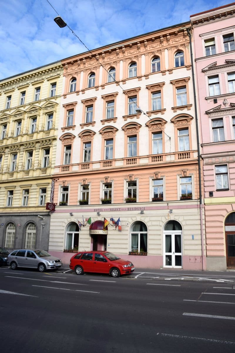 Pronájem bytu  25 m², Sokolská, Praha, Praha