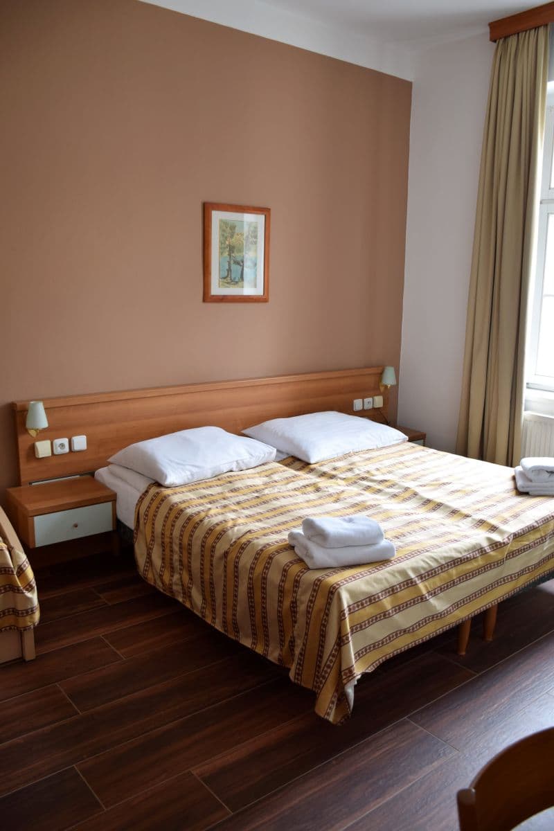 Pronájem bytu  25 m², Sokolská, Praha, Praha
