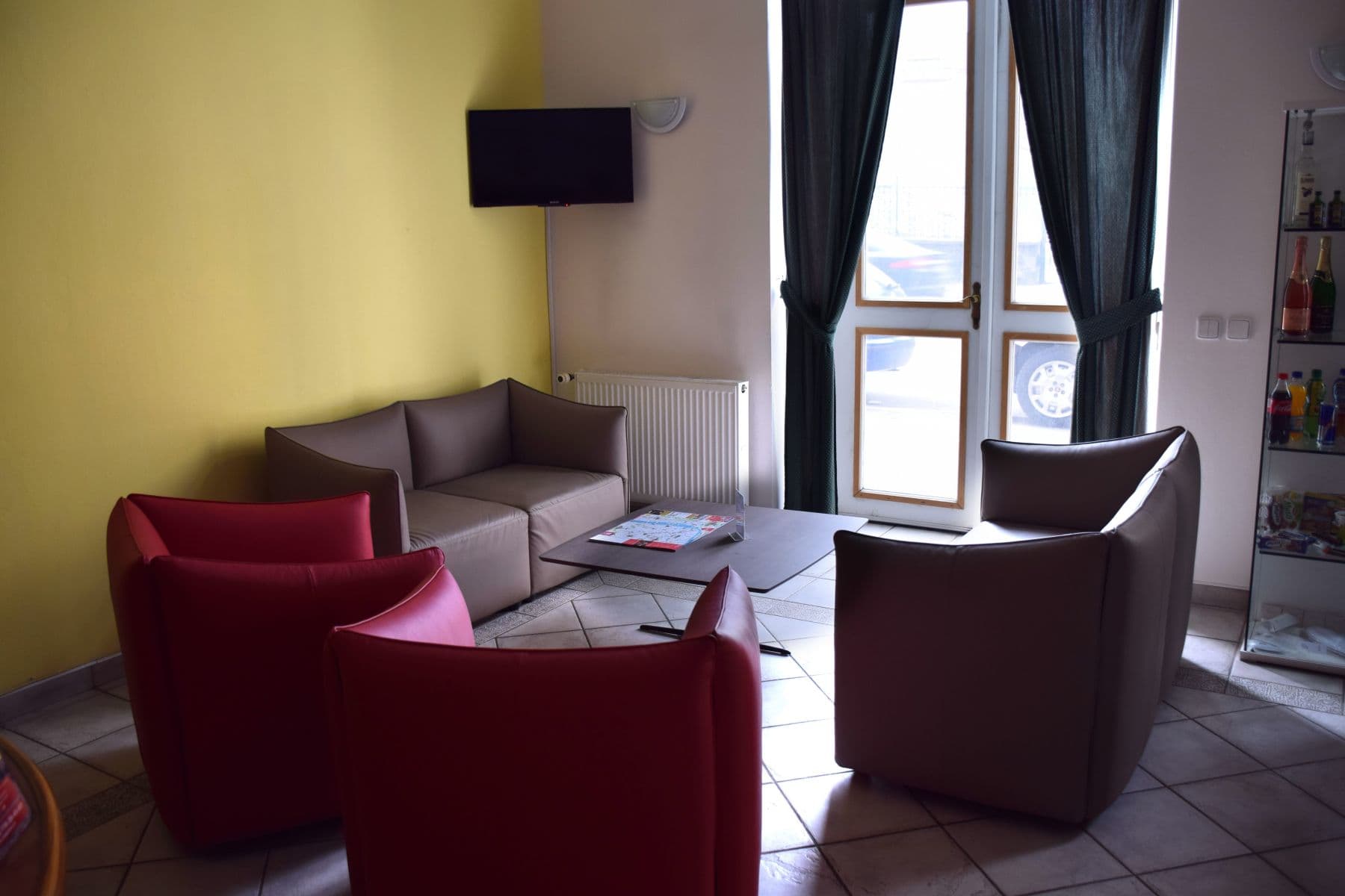 Pronájem bytu  25 m², Sokolská, Praha, Praha