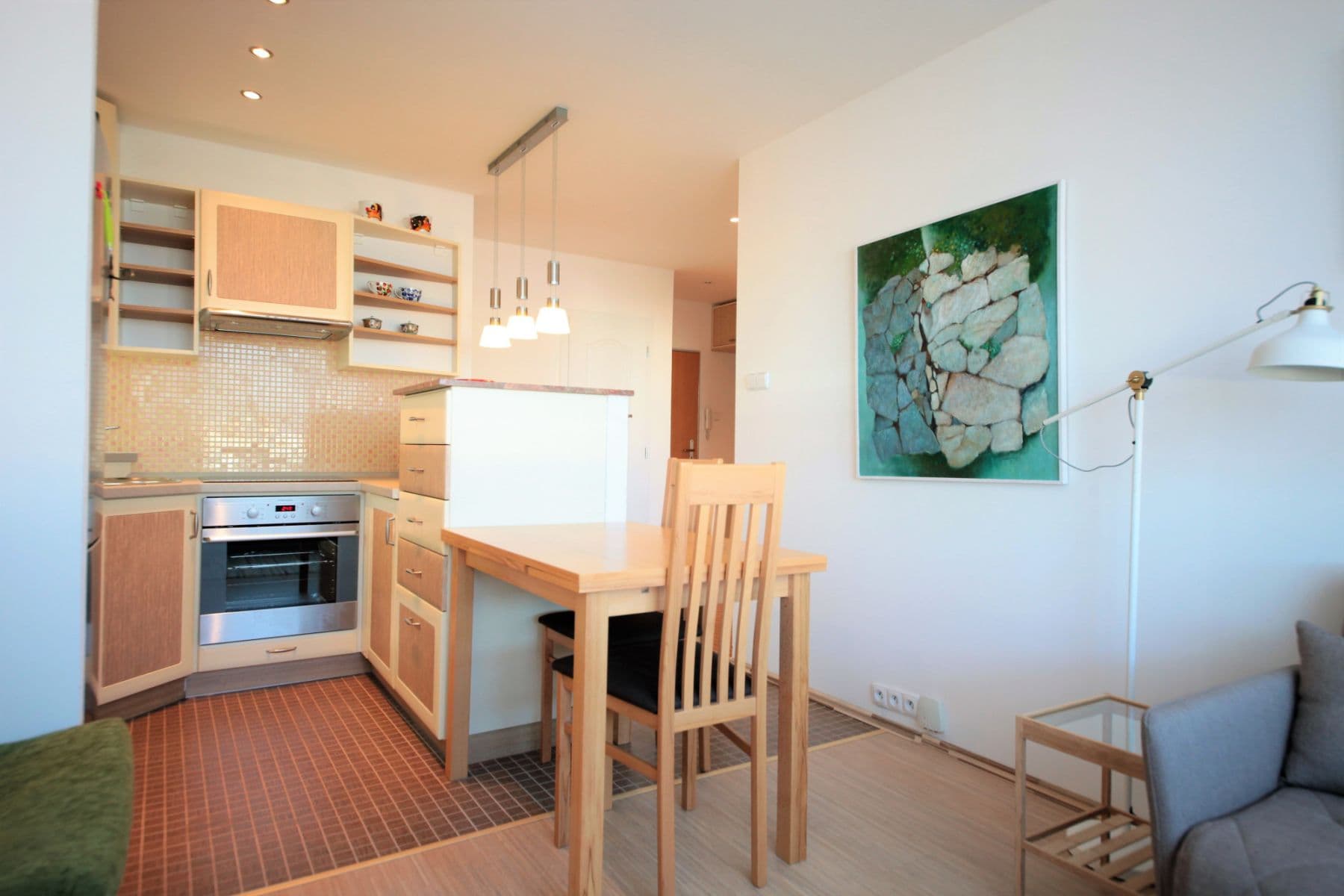 Pronájem bytu  40 m², Pujmanové, Praha, Praha