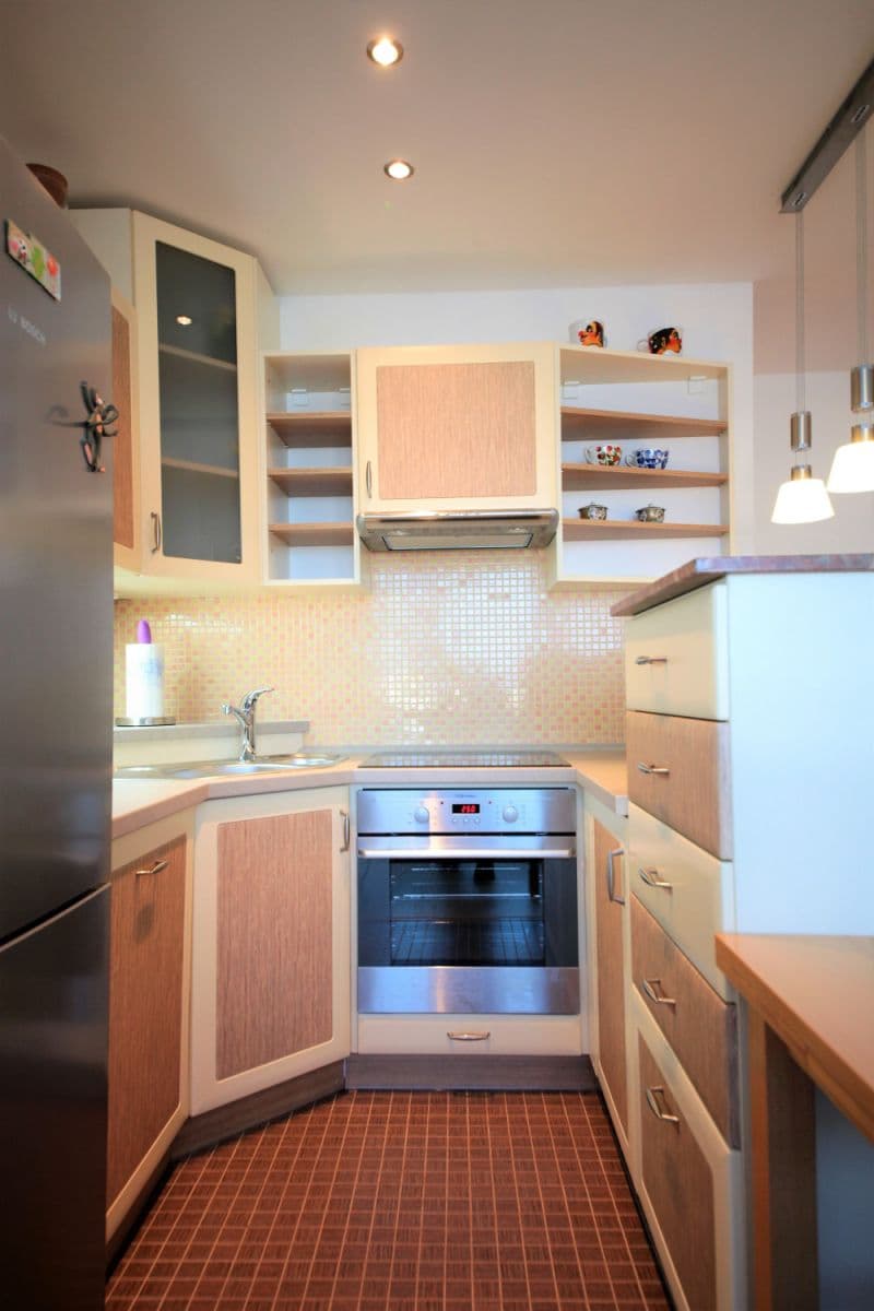 Pronájem bytu  40 m², Pujmanové, Praha, Praha