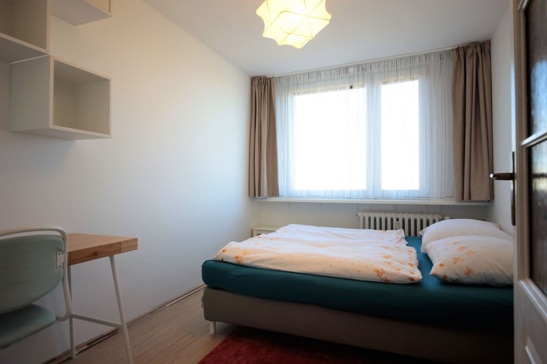 Pronájem bytu  40 m², Pujmanové, Praha, Praha