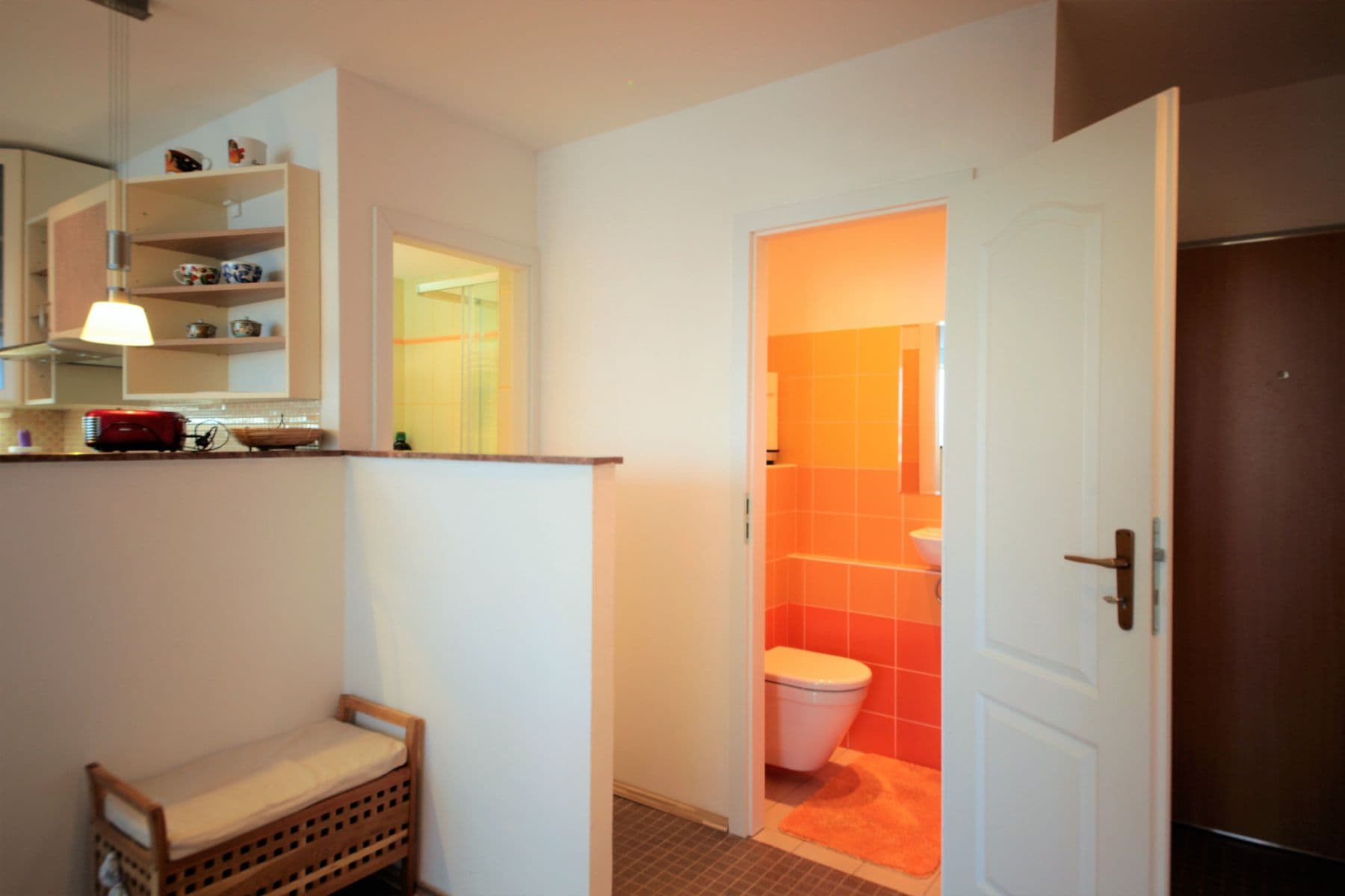 Pronájem bytu  40 m², Pujmanové, Praha, Praha