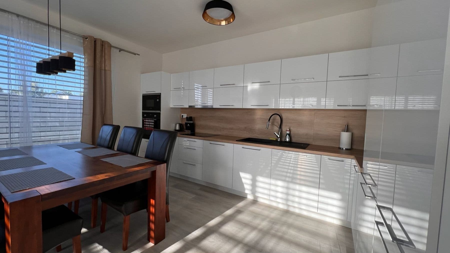 Pronájem bytu  120 m², Slivková, Dunajská Lužná, Bratislavský kraj