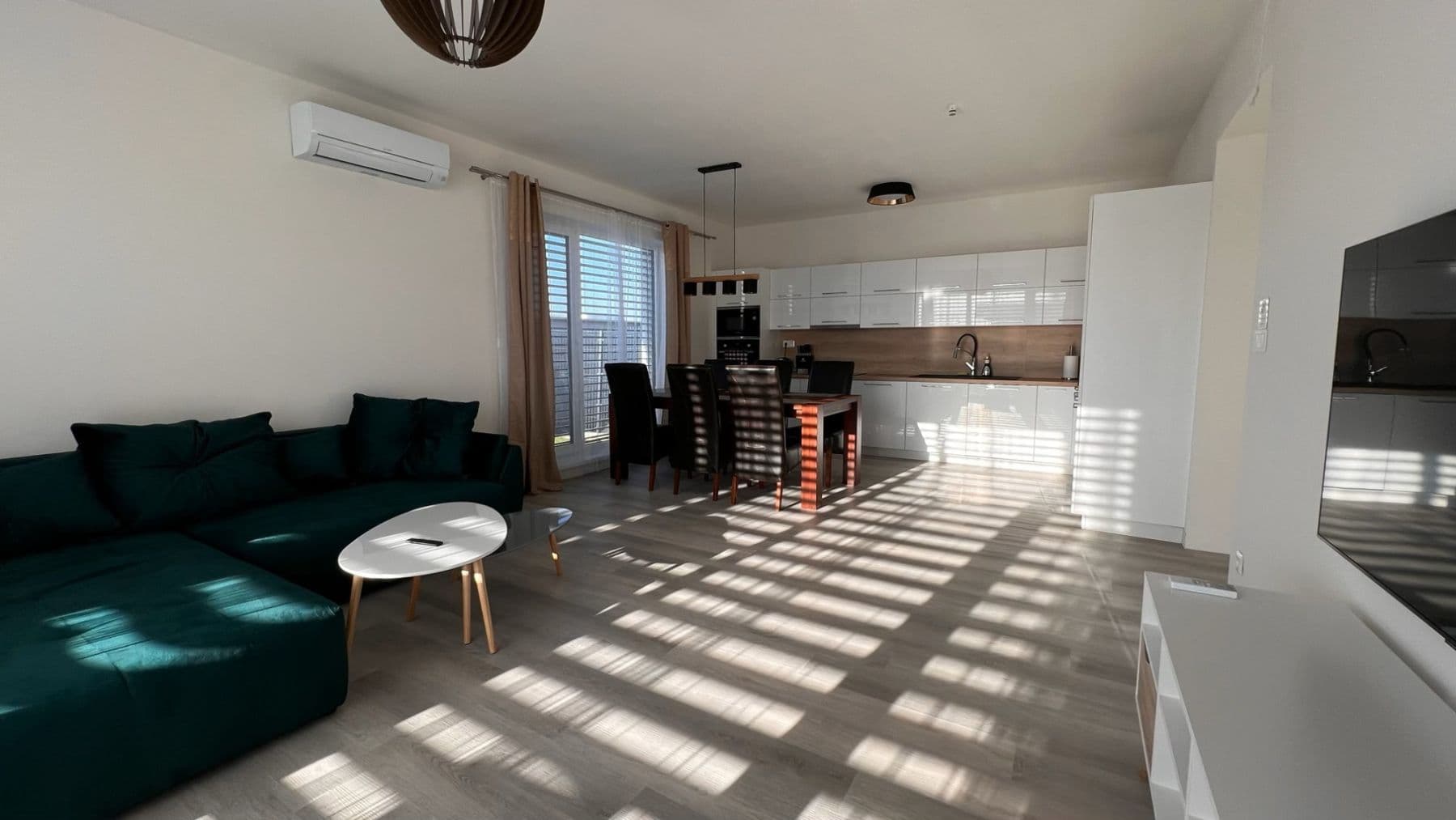 Pronájem bytu  120 m², Slivková, Dunajská Lužná, Bratislavský kraj