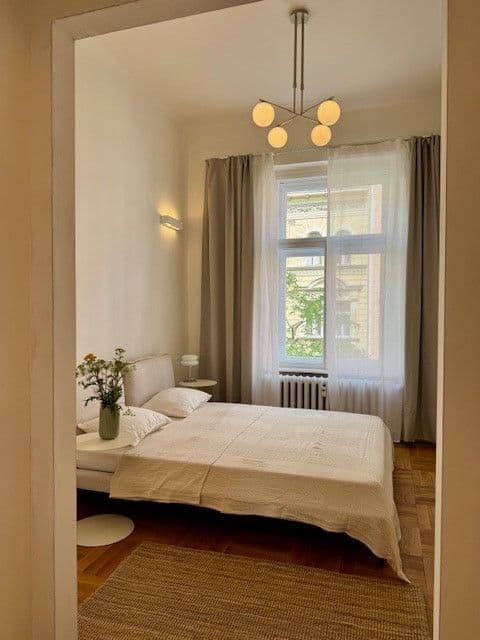 Pronájem bytu  46 m², Buděčská, Praha, Praha