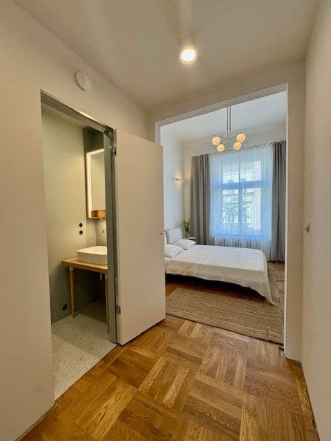 Pronájem bytu  46 m², Buděčská, Praha, Praha
