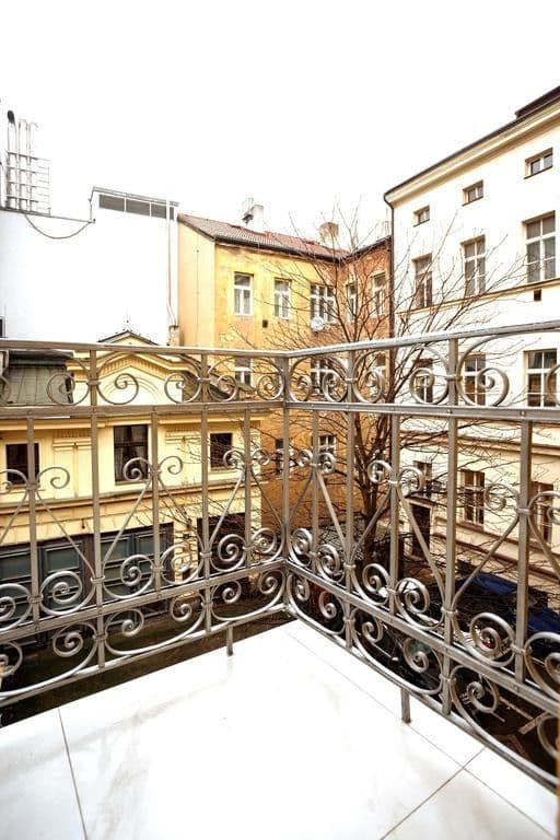 Pronájem bytu  130 m², Opletalova, Praha, Praha