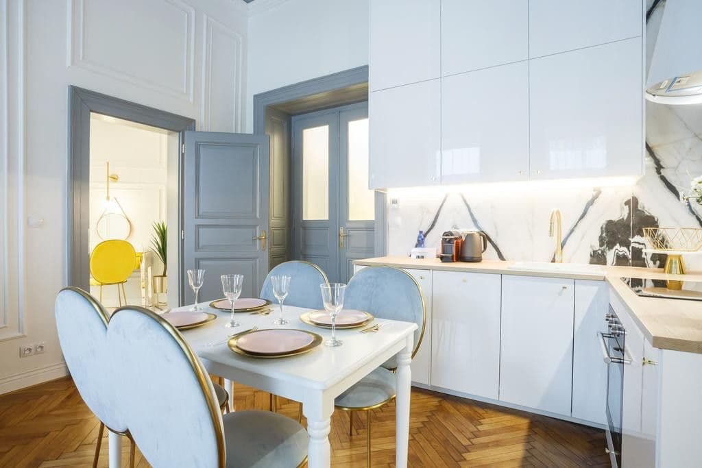 Pronájem bytu  130 m², Opletalova, Praha, Praha