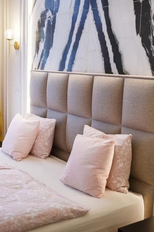 Pronájem bytu  130 m², Opletalova, Praha, Praha