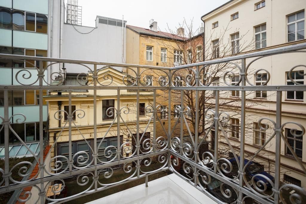 Pronájem bytu  130 m², Opletalova, Praha, Praha