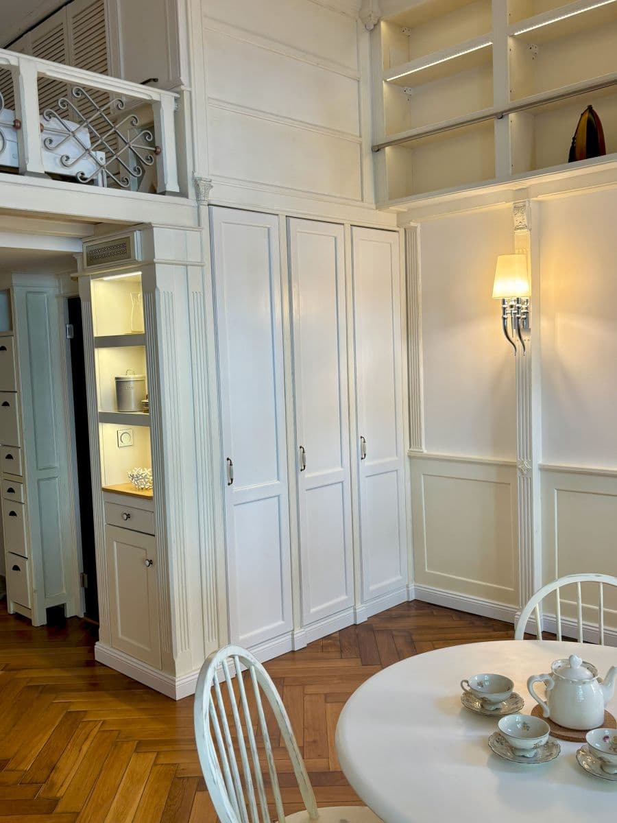 Pronájem bytu  36 m², Pernerova, Praha, Praha